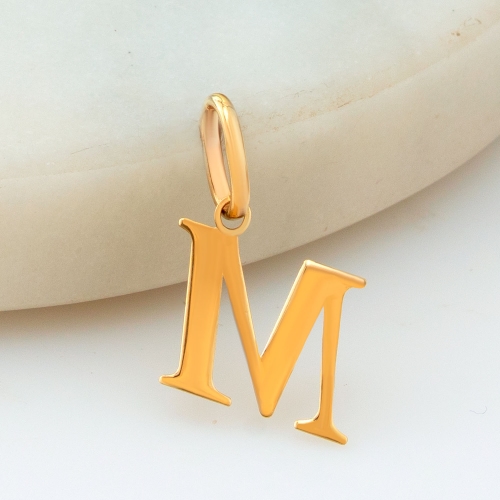 Przywieszka złota literka M PZL005-M Przywieszki | hurt złota kraków, hurtownia jubilerska, złoto hurt, hurtownia złota, złote medaliki, hurtownia z biżuterią, hurtownia bizuterii, jubiler online złoto